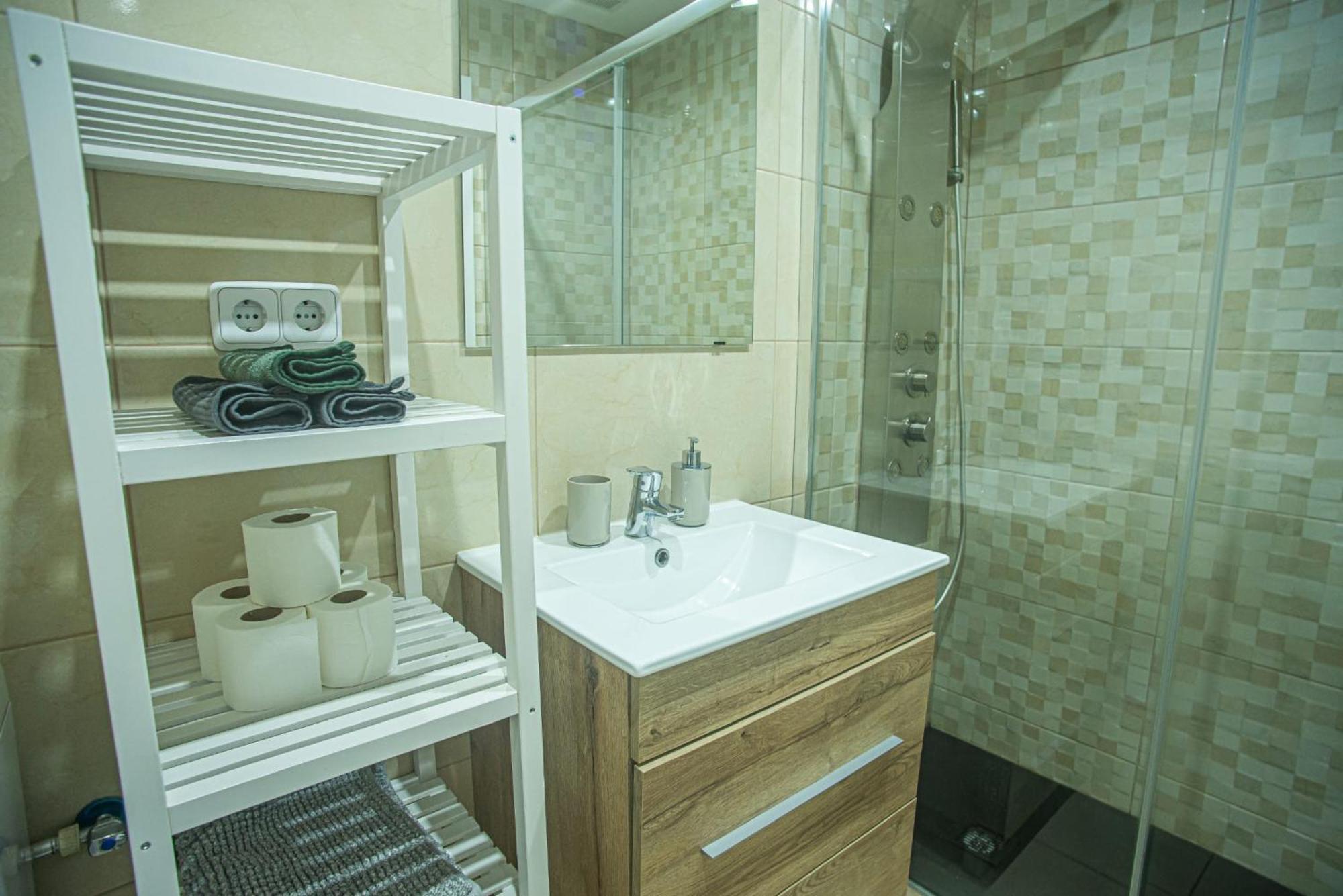 Apartamento Centro Historico Parking Alcalá de Henares Exterior foto